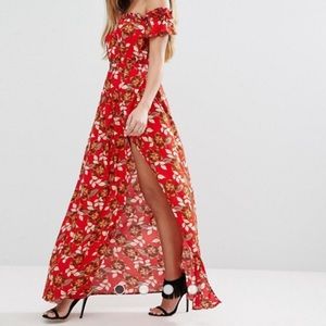 Off the shoulder dress maxi